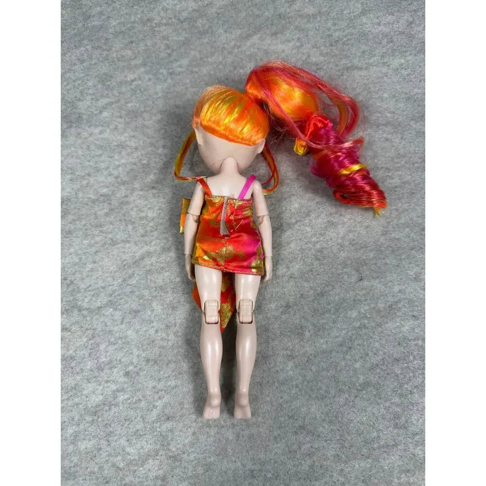 Rainbow High Junior High Laurel De'Vious doll
